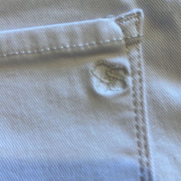 White short Jessica Simpson - Picture 4 of 7